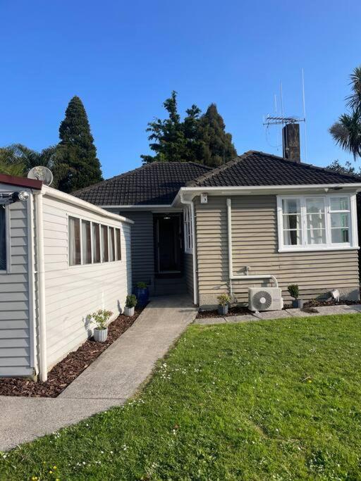 Watts, A Cosy Escape Villa Hamilton Exterior photo